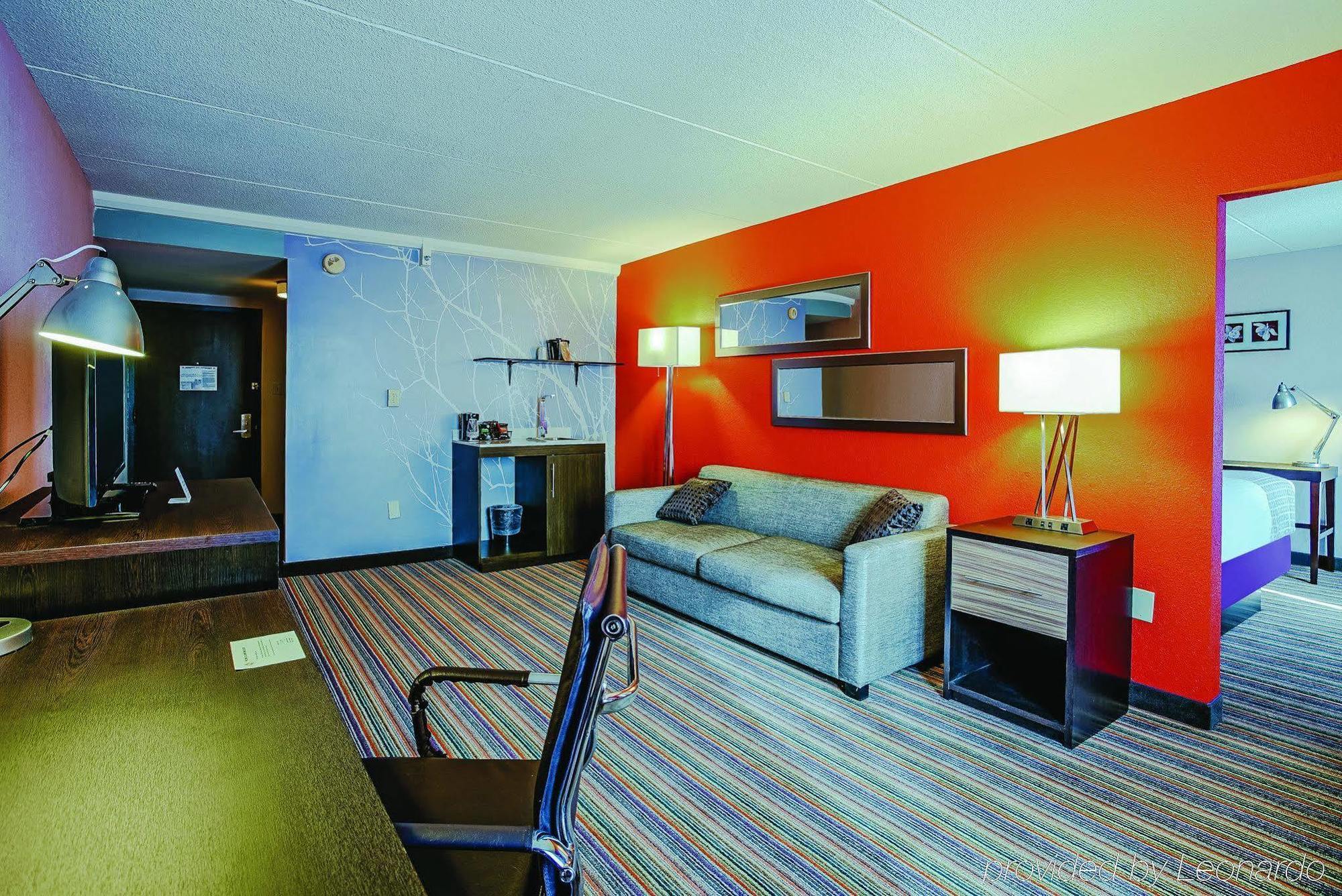 Holiday Inn & Suites Philadelphia-Runnemede/Exit 3-New Jersey Turnpike Exterior foto