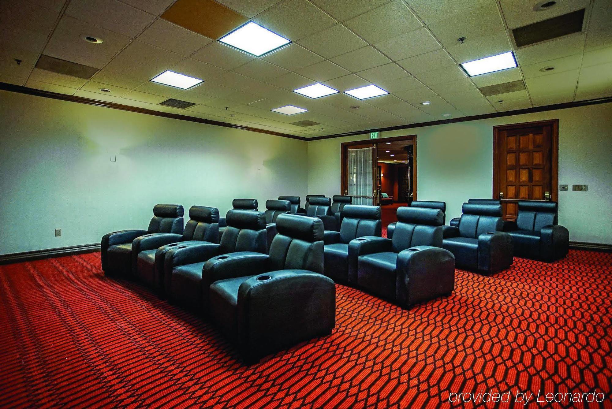 Holiday Inn & Suites Philadelphia-Runnemede/Exit 3-New Jersey Turnpike Exterior foto